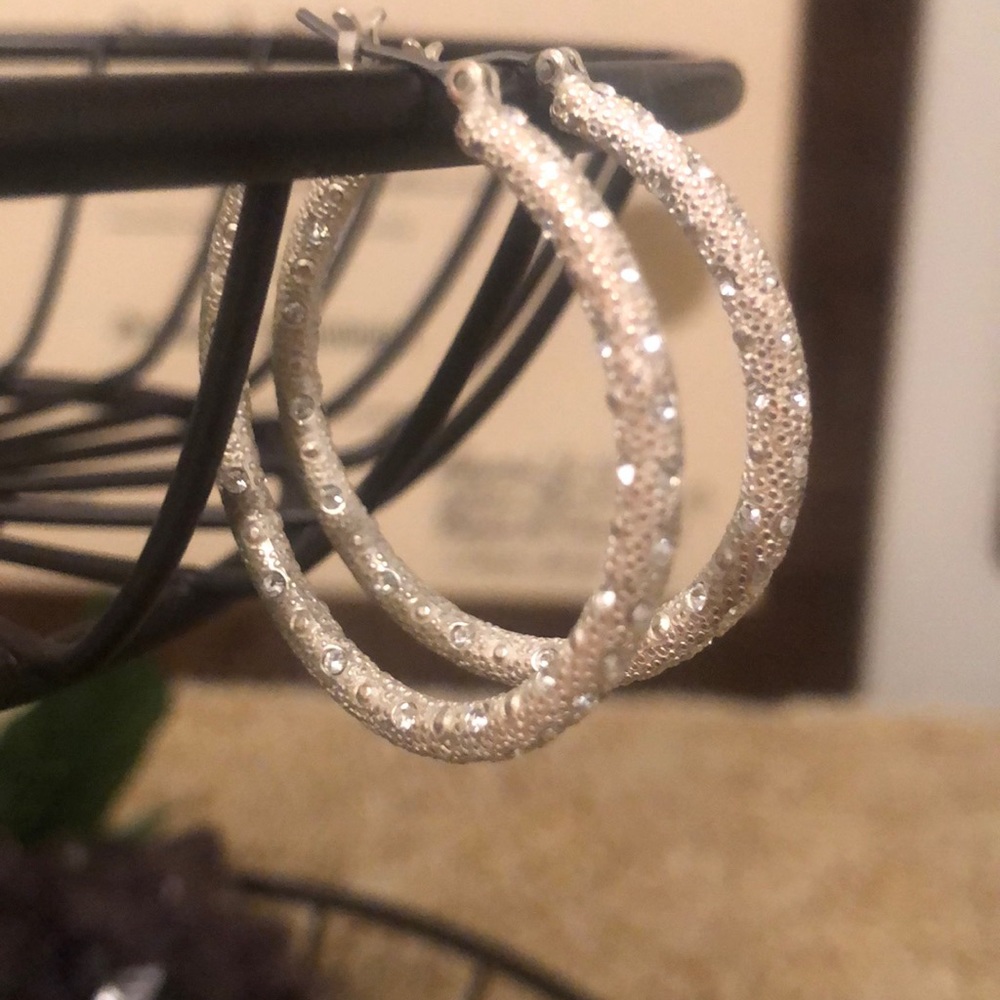 Glitzy Silvertone 1 1/2 inch Hoops Very Sparkly!